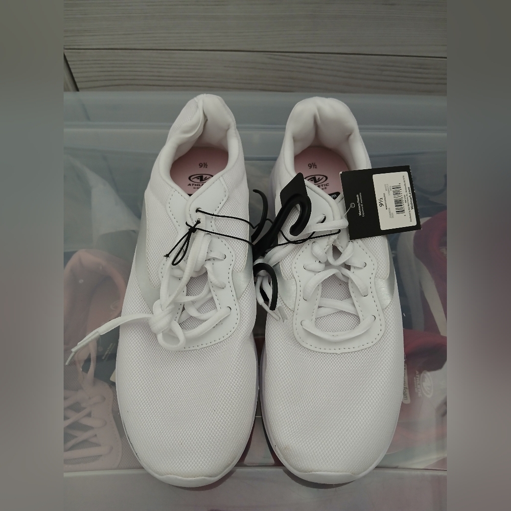 Athletic works size 9.5 women